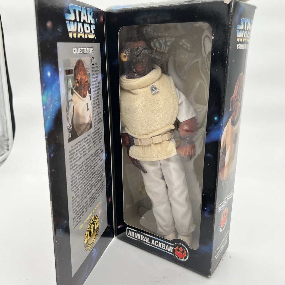 Kenner Admiral Ackbar Collector Series Action Figure Box Crushed/Damaged